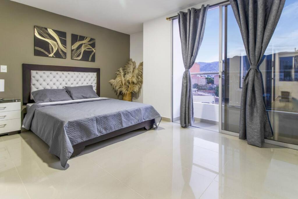 Amplio Apartamento en Calasanz - Estadio Medellín Exterior foto